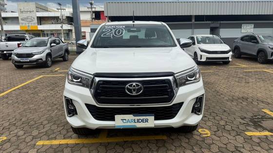 TOYOTA HILUX 2.8 SR 4X4 CD 16V DIESEL 4P AUTOMÁTICO
